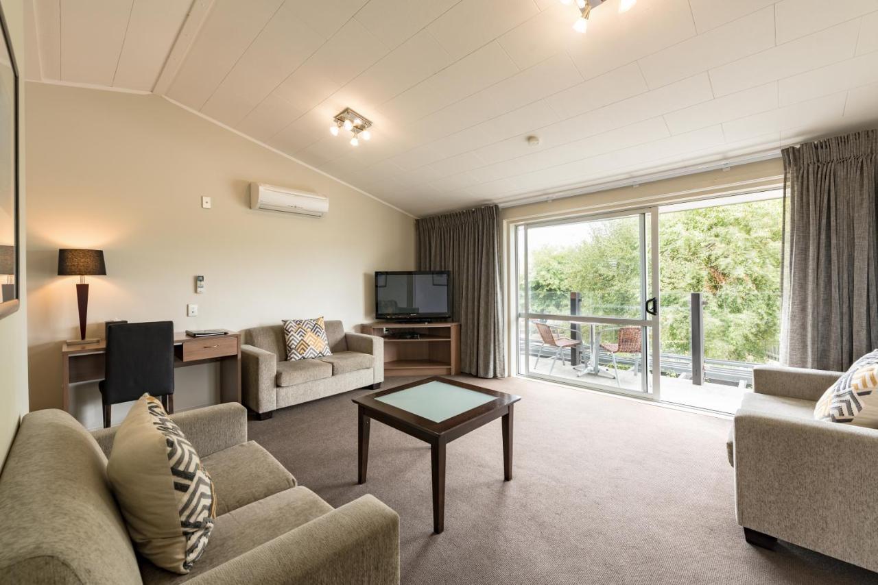 Suncourt Hotel & Conference Centre Taupo Bagian luar foto